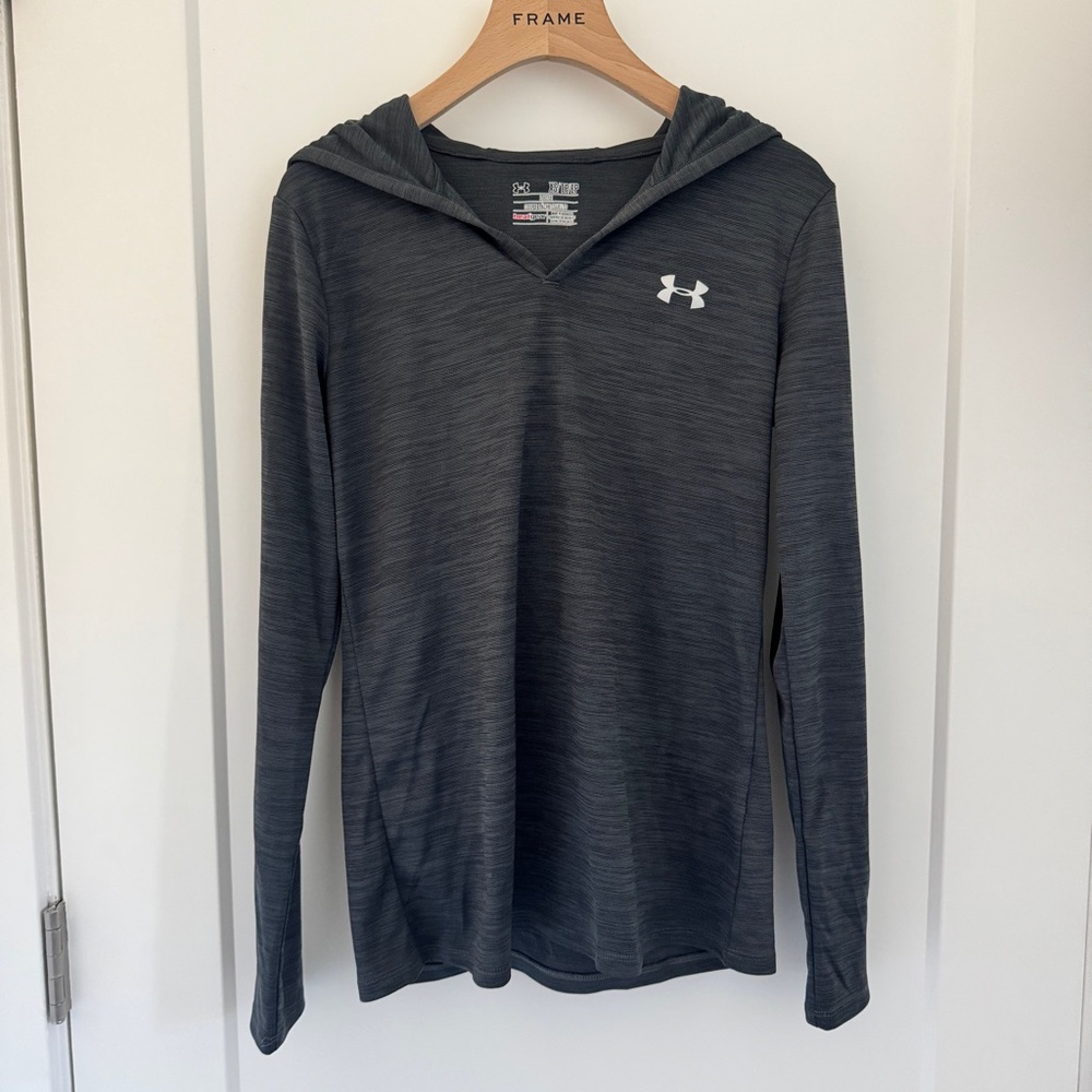 LIKE NEW, Under Armour Gray HeatGear Long Sleeve Hoodie, Size XS